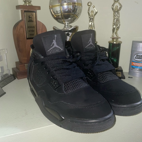 Jordan 4 Retro Black Cat (2020) - Picture 9 of 11